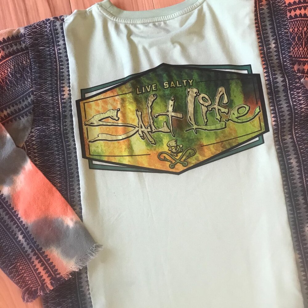 Reworked Beachy Tee Shirt, Upcycled Ocean Graphic Sweatshirt Size XS to Small - Picture 13 of 13